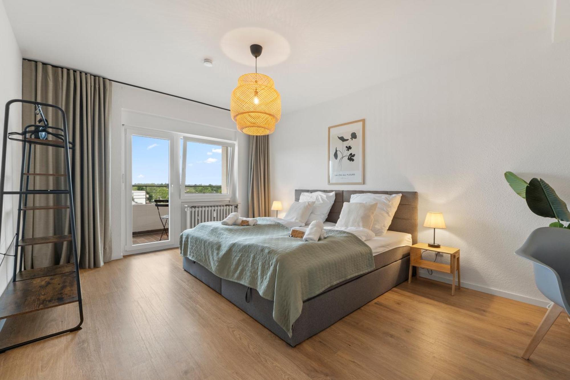 *Top* Moderne Wohnung - Naehe Koeln: Dom, Messe, Flughafen, Lanxess-Arena ベルギッシュ・グラートバッハ エクステリア 写真