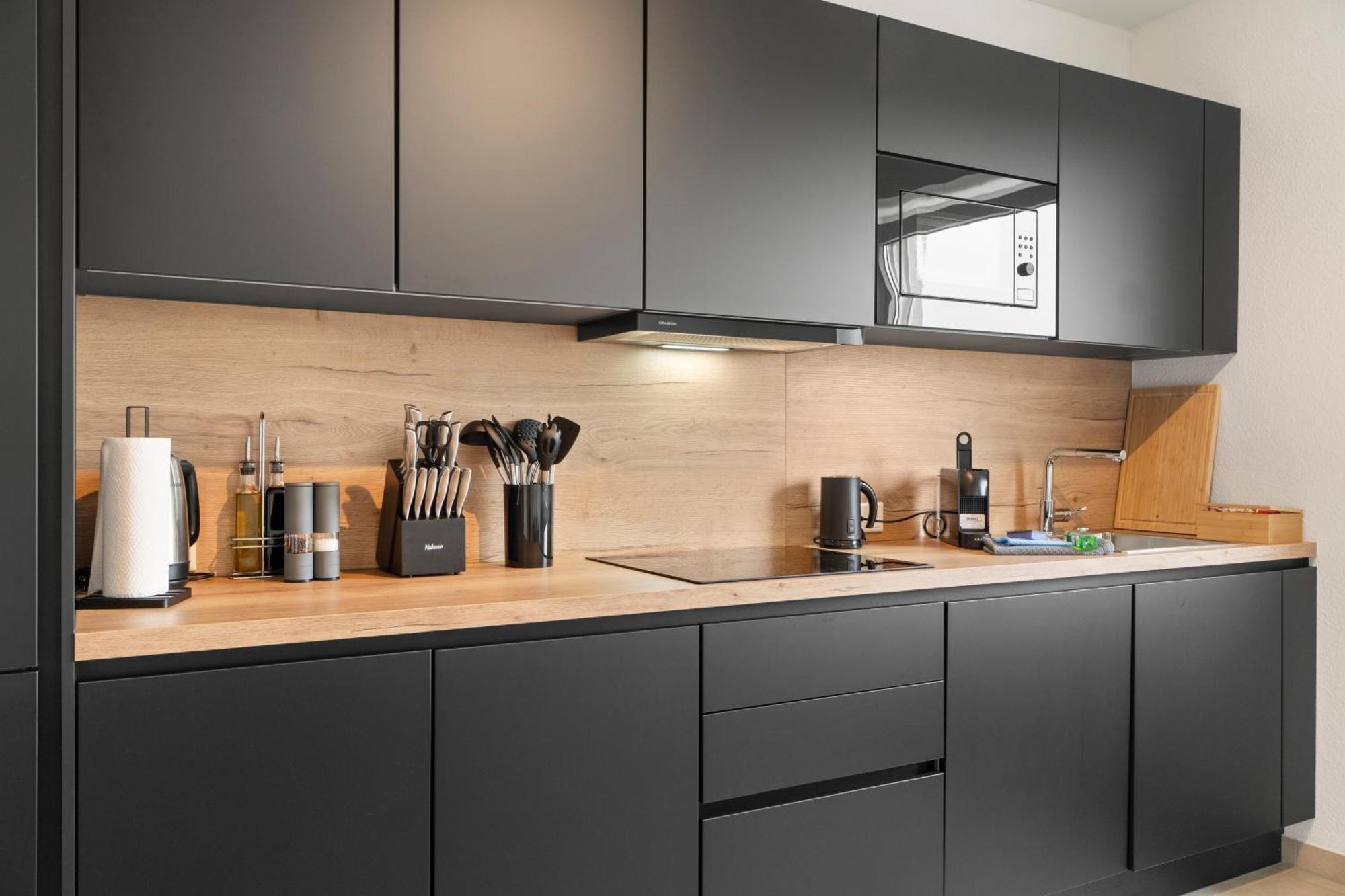 *Top* Moderne Wohnung - Naehe Koeln: Dom, Messe, Flughafen, Lanxess-Arena ベルギッシュ・グラートバッハ エクステリア 写真